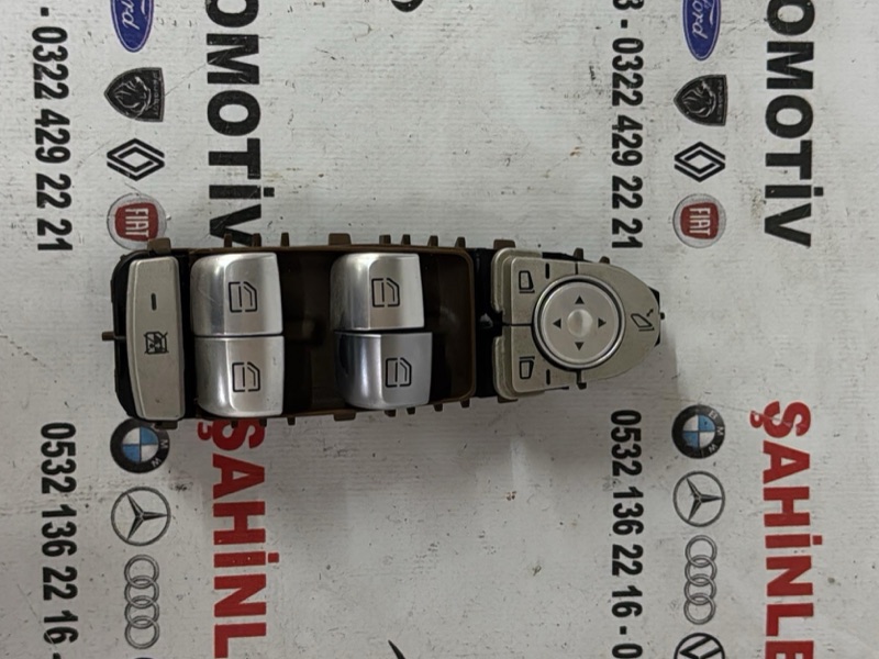 Mercedes W205 W253 W293 sol dörtlü cam düğmesi, orijinal — parça numarası A2059056811